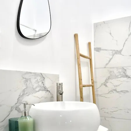 Tzatziki 아파트 카발라