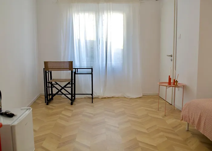 Tzatziki Lägenhet *